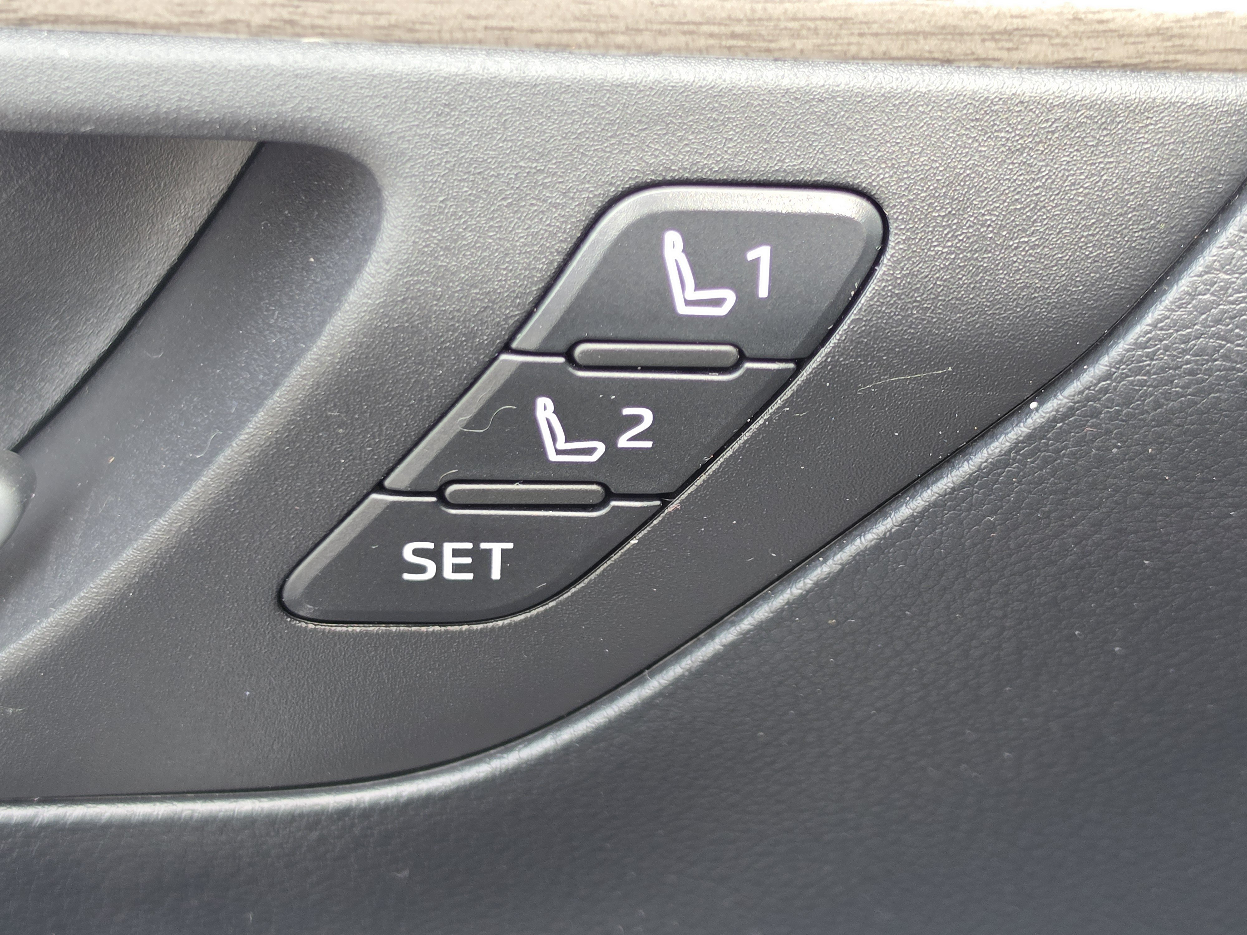 Certified 2025 Toyota Grand Highlander AWD image 17