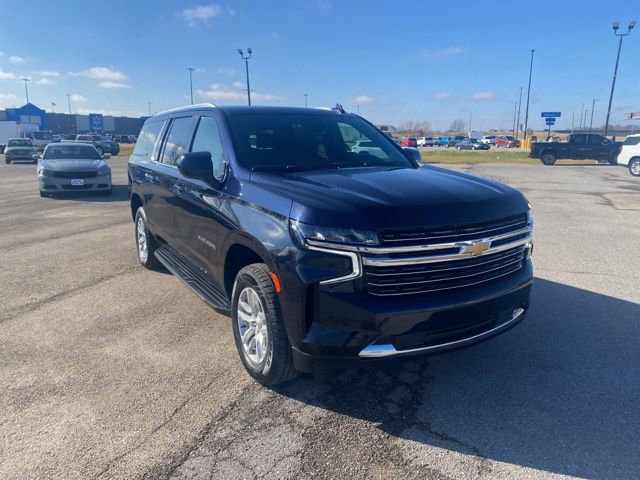 Used 2023 Chevrolet Suburban LT AWD/4WD image 8