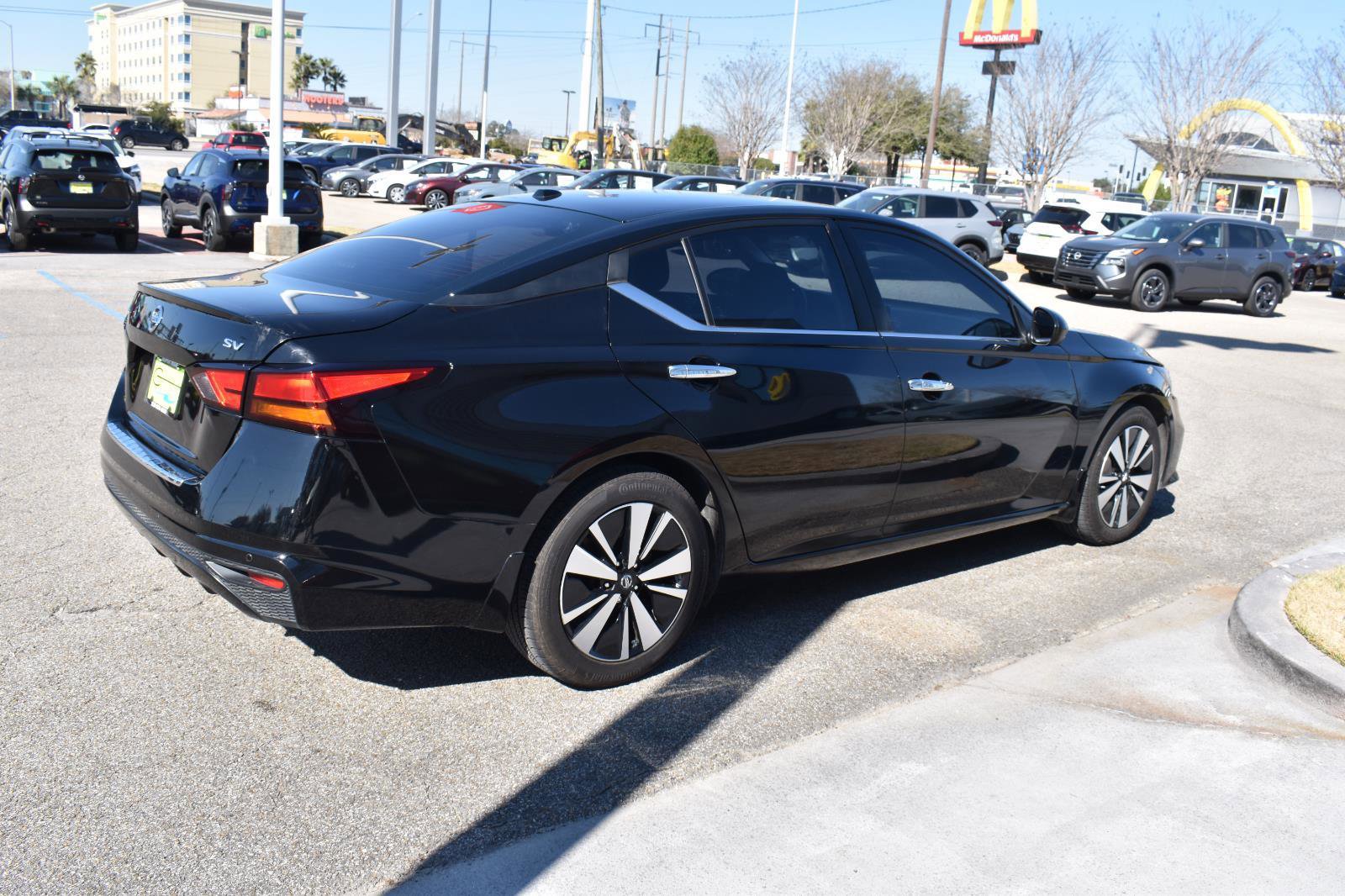 Used 2021 Nissan Altima 2.5 SV image 9