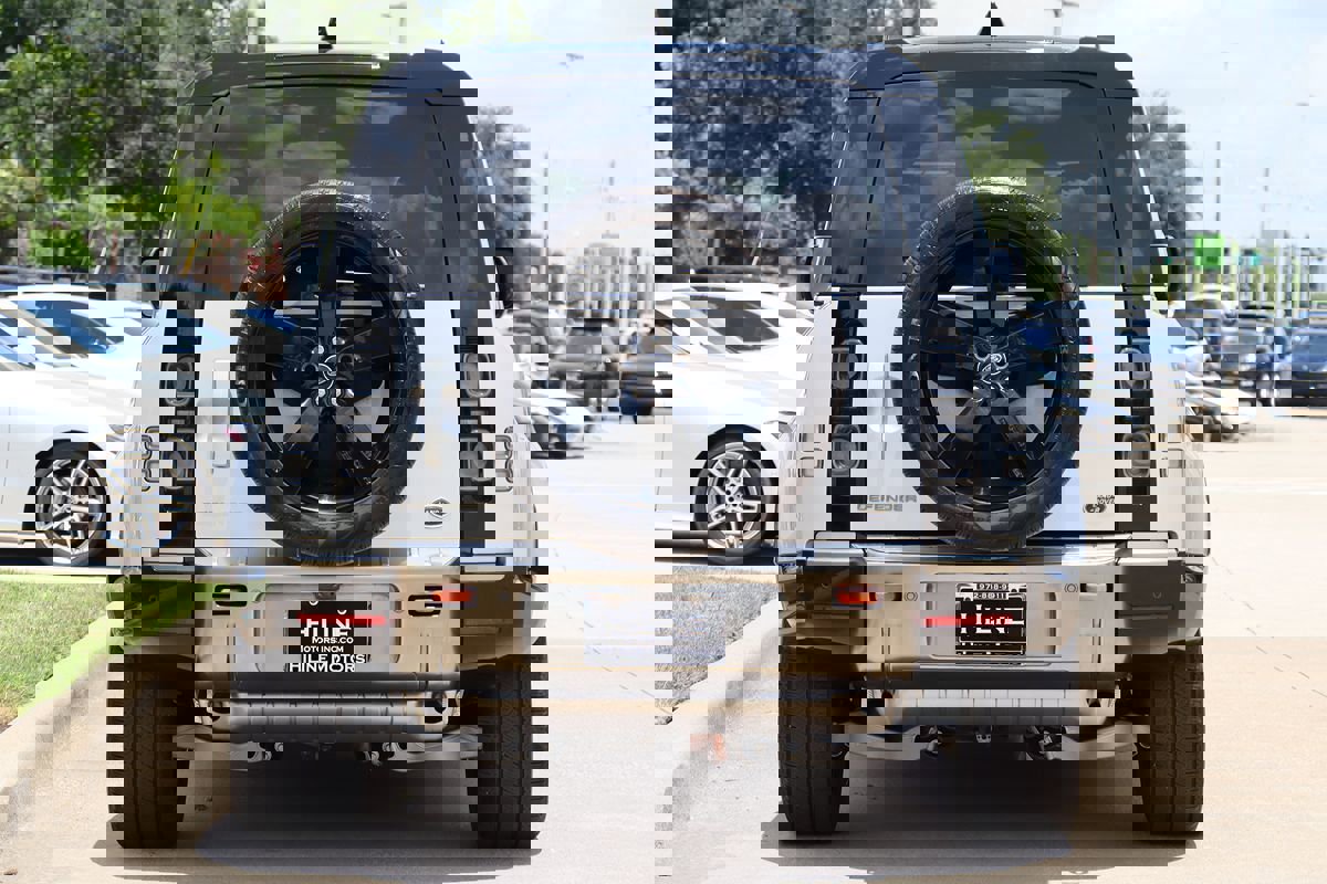 Used 2020 Land Rover Defender 110 X image 8