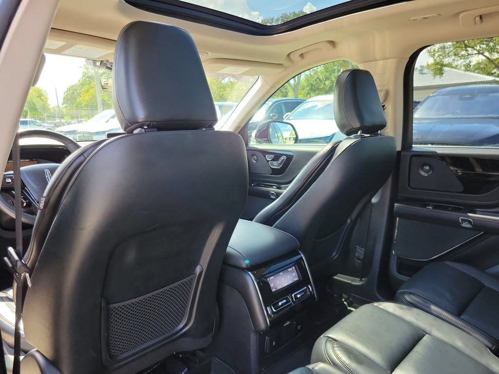 Certified 2022 Lincoln Aviator Reserve w/ Equipment Group 201A RWD image 9