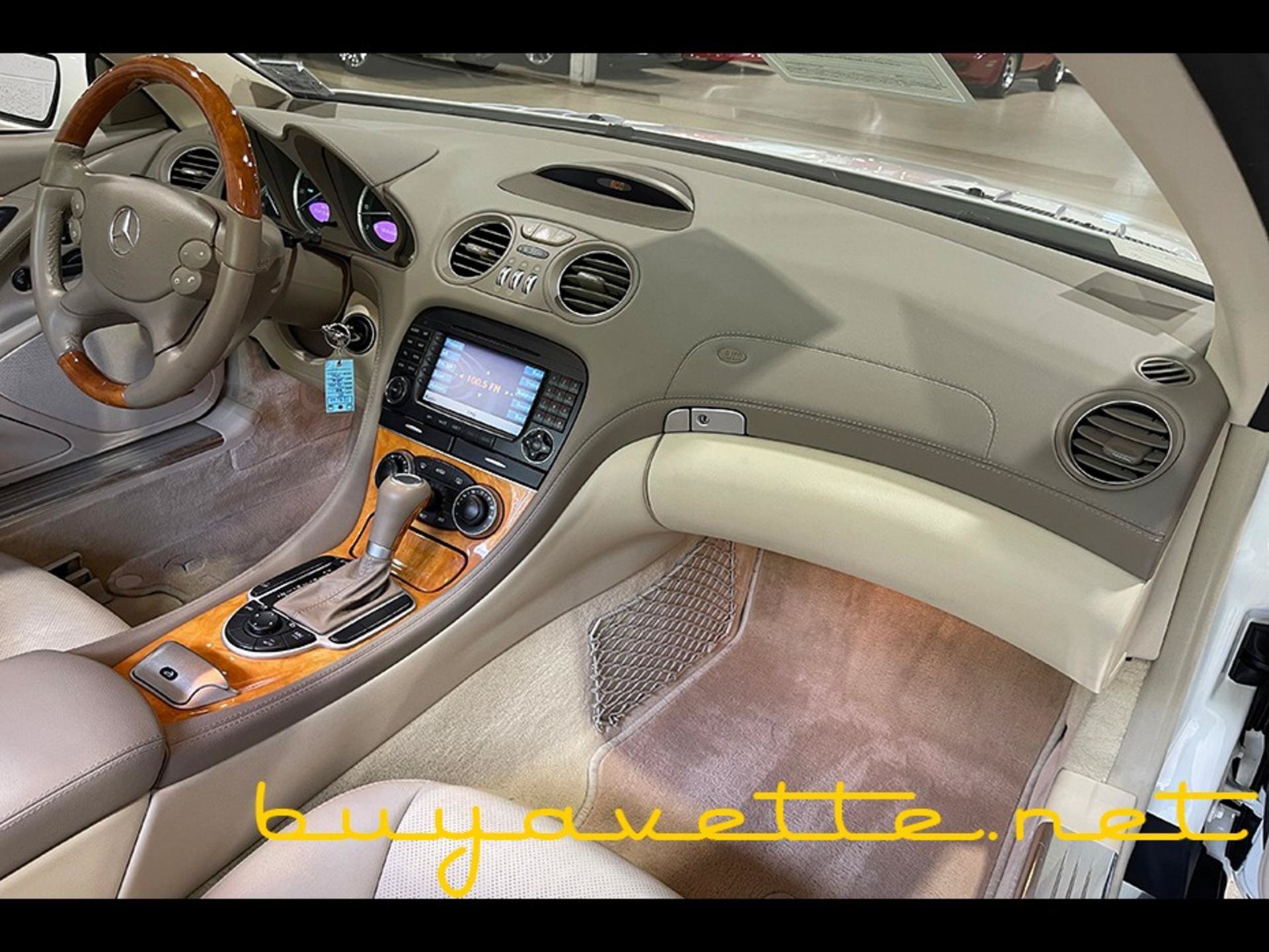 Used 2007 Mercedes-Benz SL 550 w/ Premium Pkg I image 16