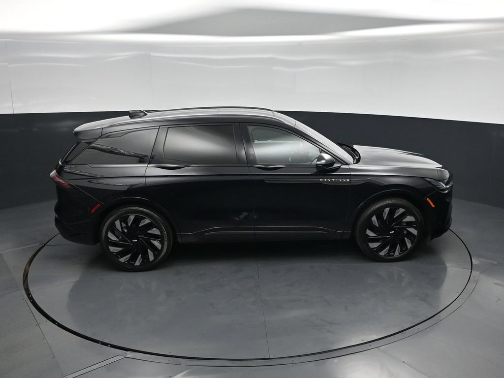 Used 2024 Lincoln Nautilus Reserve w/ Equipment Group 202A AWD/4WD image 34