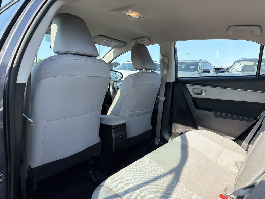 Used 2016 Toyota Corolla LE FWD image 12