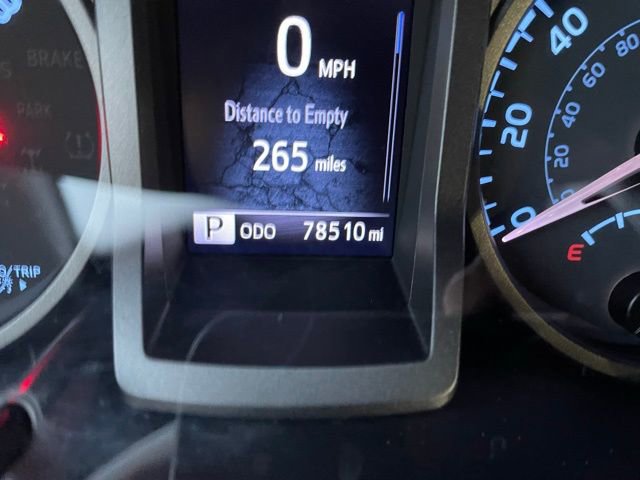 Used 2022 Toyota Tacoma TRD Sport w/ Technology Package image 17