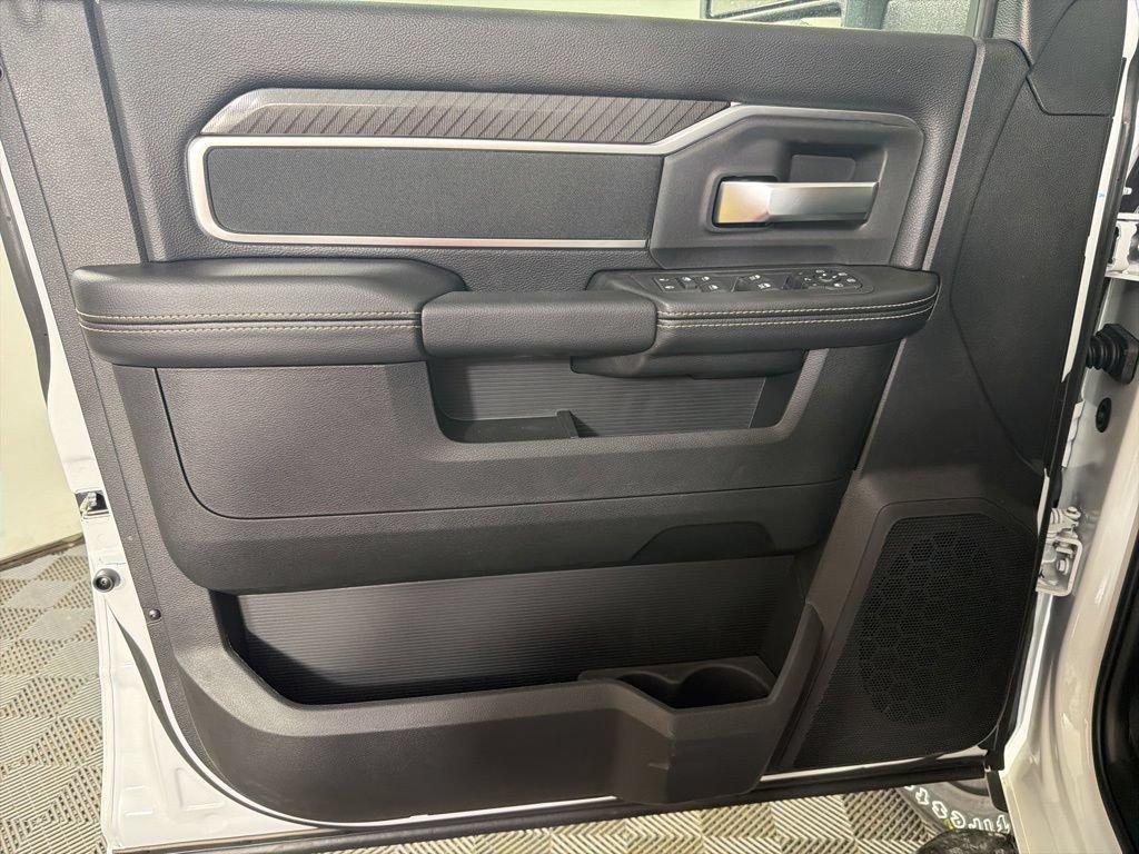 New 2026 RAM 2500 Big Horn AWD/4WD image 22