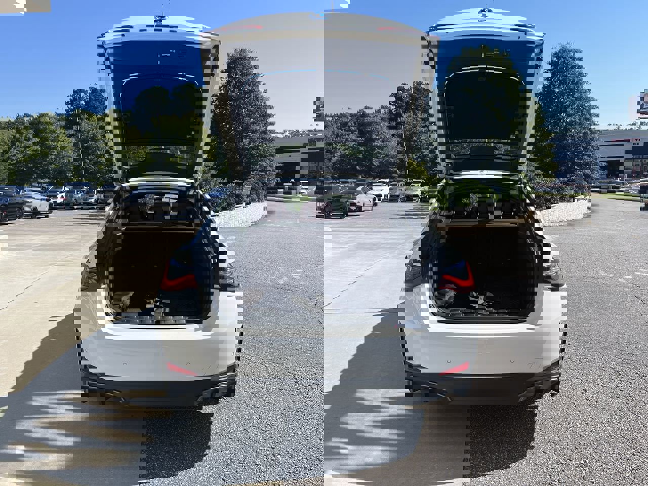 Used 2025 BMW i4 eDrive40 w/ Premium Package image 34