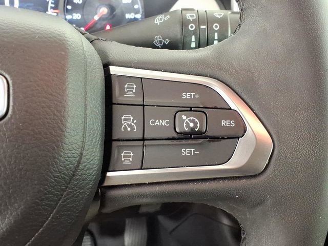 Used 2023 Jeep Compass Limited image 19