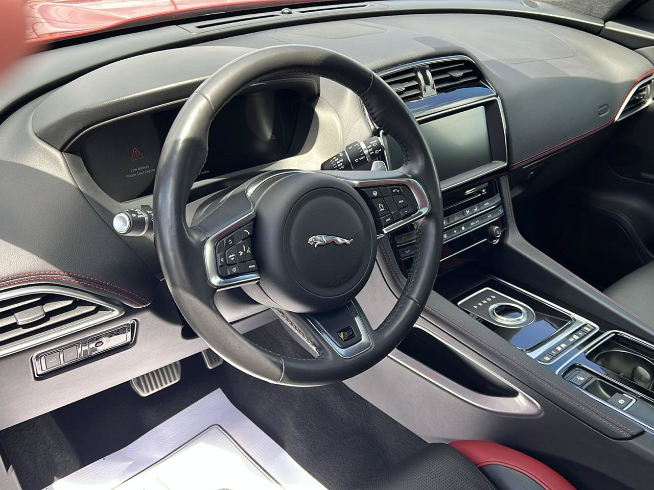 Used 2018 Jaguar F-PACE S AWD/4WD image 12