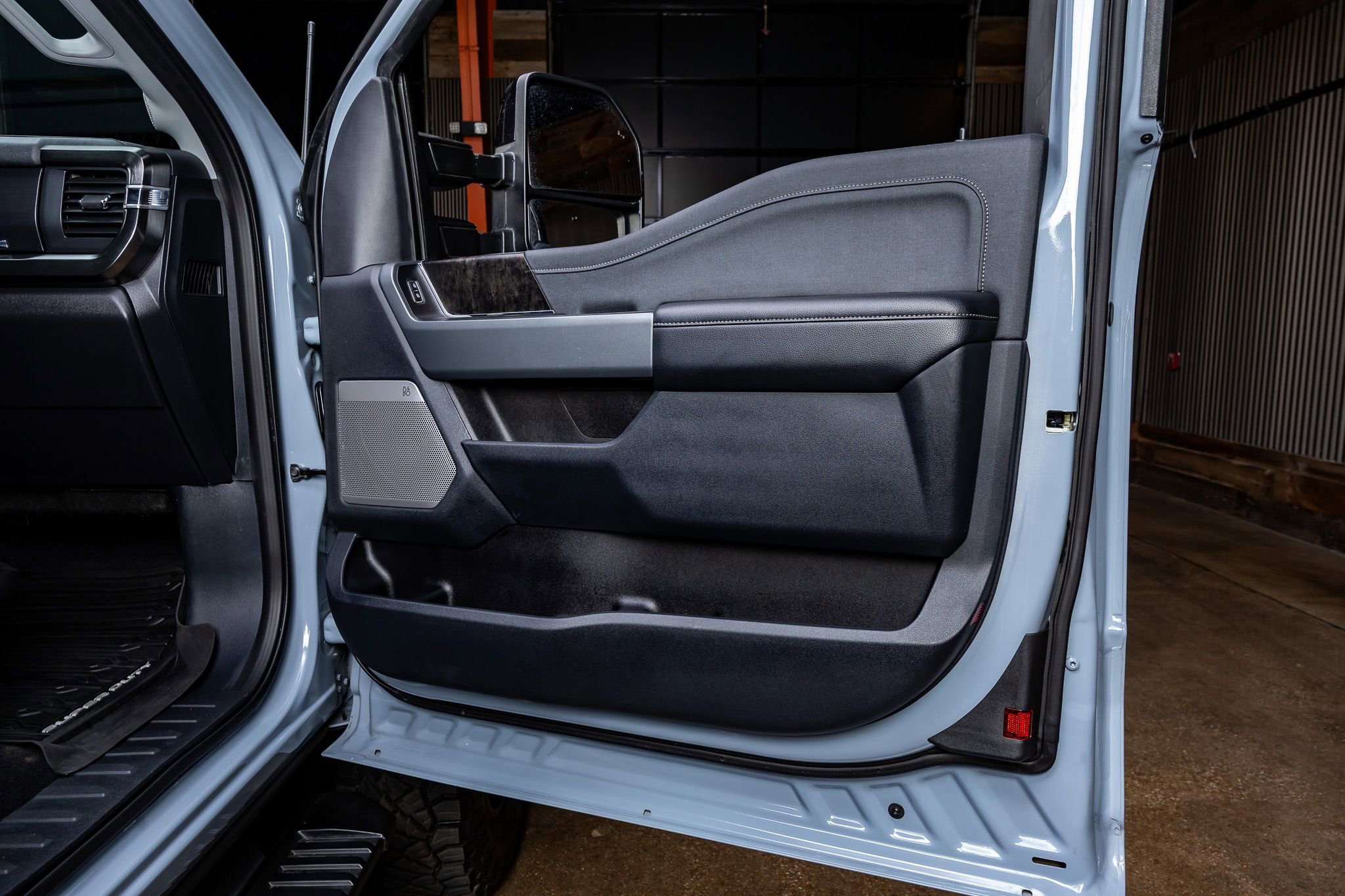 Used 2024 Ford F350 Lariat w/ Sport Appearance Package image 37