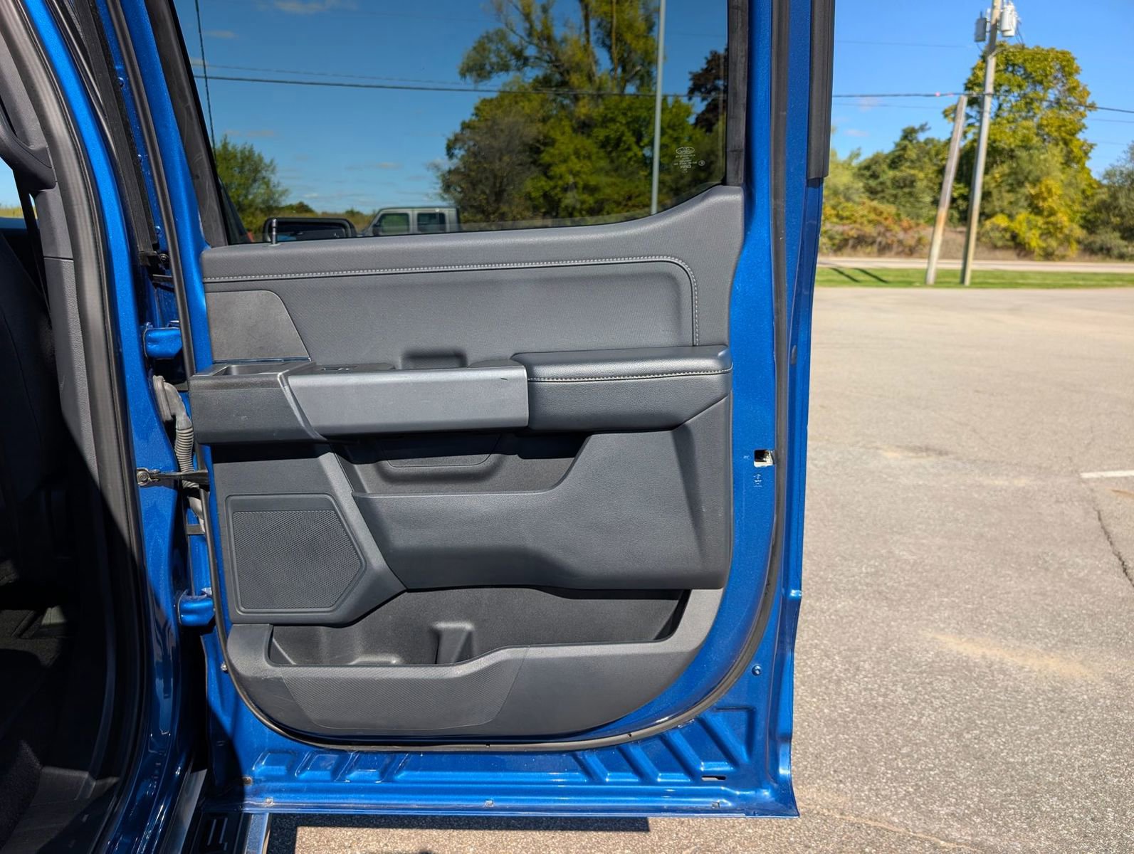 Used 2024 Ford F150 XLT w/ Mobile Office Package image 26