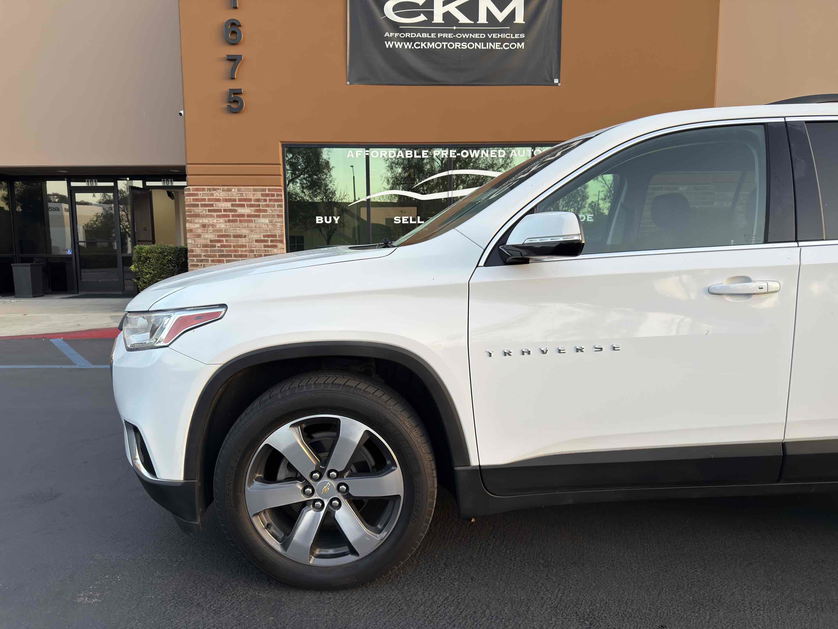 Used 2019 Chevrolet Traverse LT w/ LT Premium Package image 18