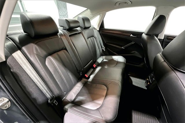 Used 2020 Volkswagen Passat 2.0T SEL image 26