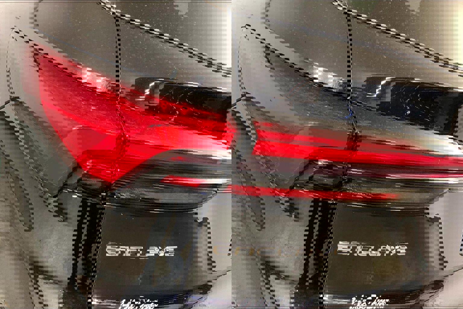 Used 2025 Buick Enclave Sport Touring image 28