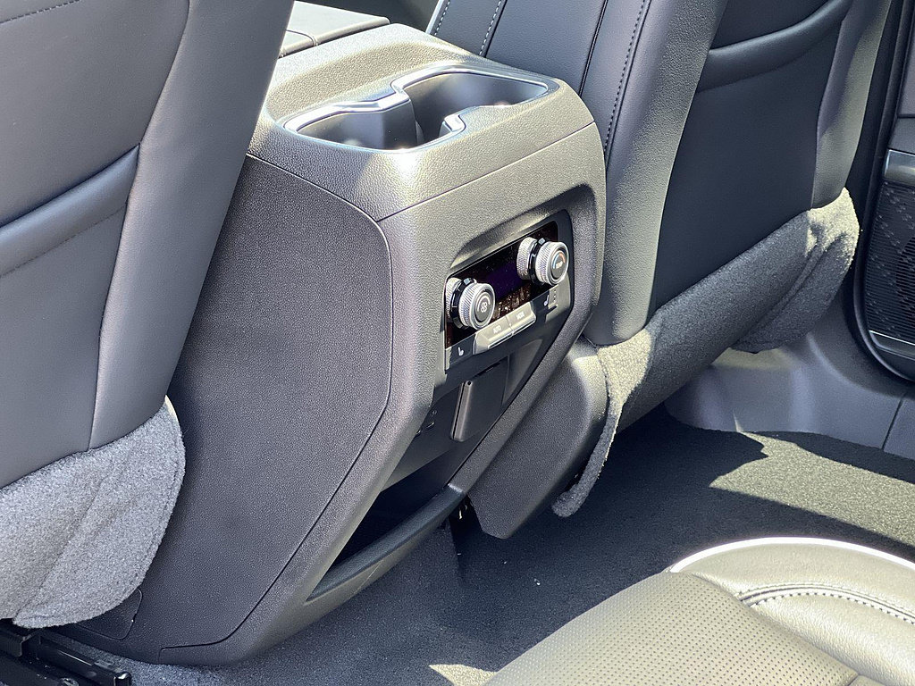 New 2026 Buick Enclave Avenir w/ Super Cruise Package FWD image 29