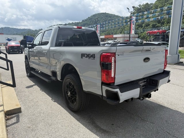 New 2025 Ford F250 Lariat w/ Black Appearance Package image 4