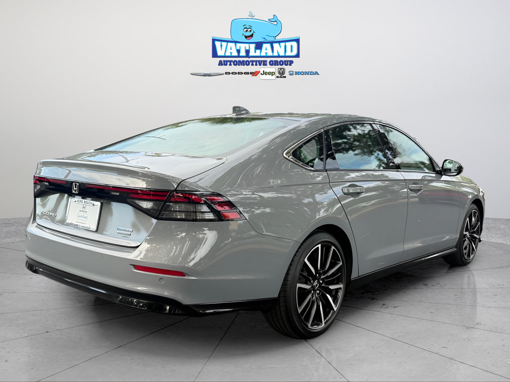 Used 2024 Honda Accord Touring image 5