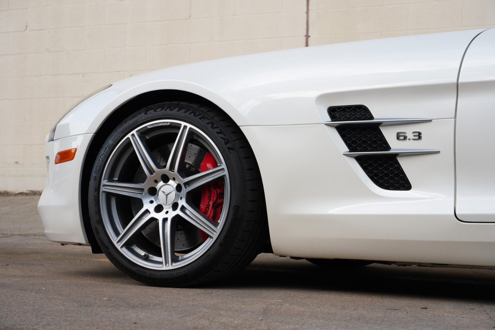 Used 2012 Mercedes-Benz SLS AMG Roadster image 54
