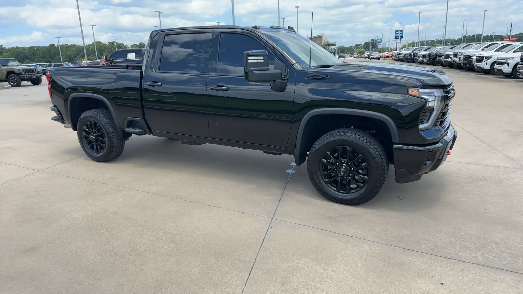 Used 2026 Chevrolet Silverado 2500 LTZ w/ Trail Boss Package AWD/4WD image 3