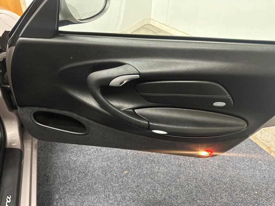 Used 2003 Porsche 911 Coupe image 12