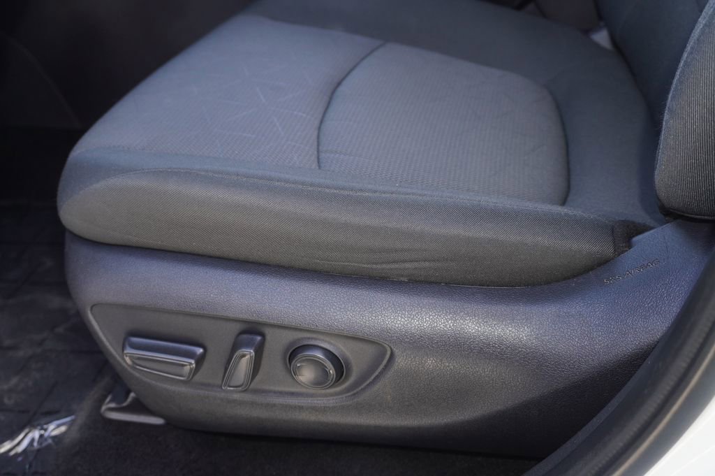 Certified 2025 Toyota RAV4 XLE w/ Convenience Package AWD/4WD image 14
