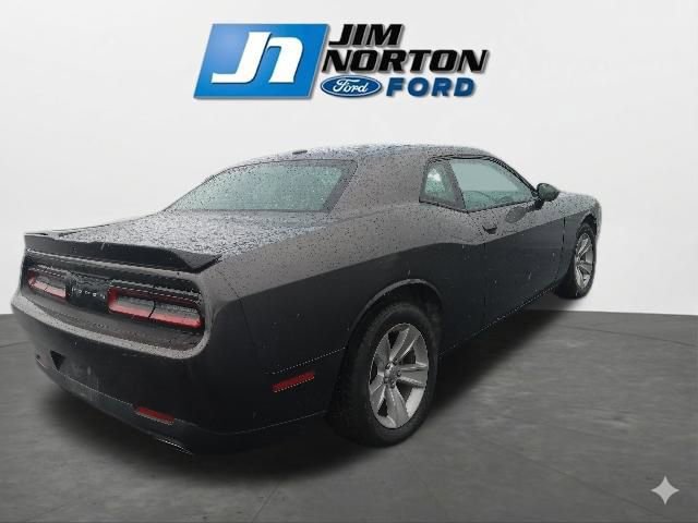Used 2023 Dodge Challenger SXT RWD image 10