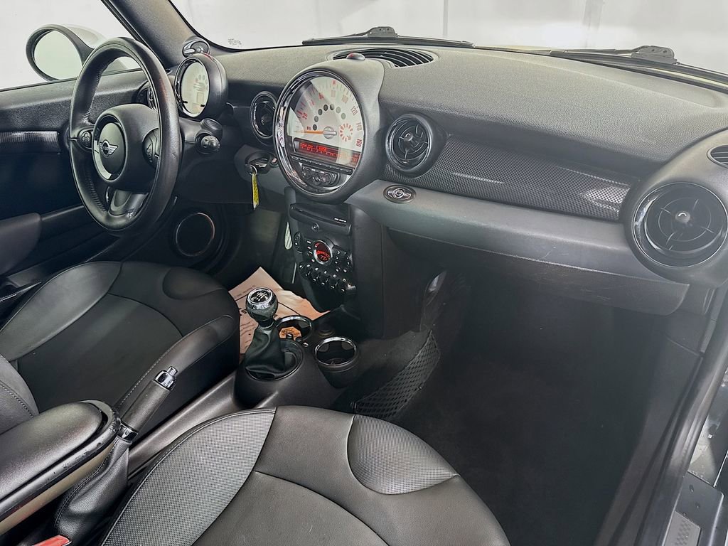 Used 2011 MINI Cooper S image 34