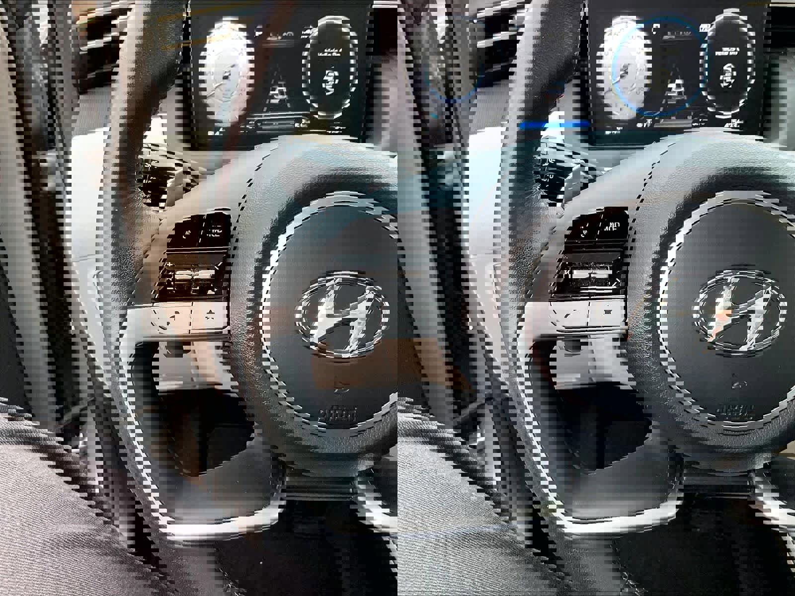 Used 2023 Hyundai Tucson Limited image 23