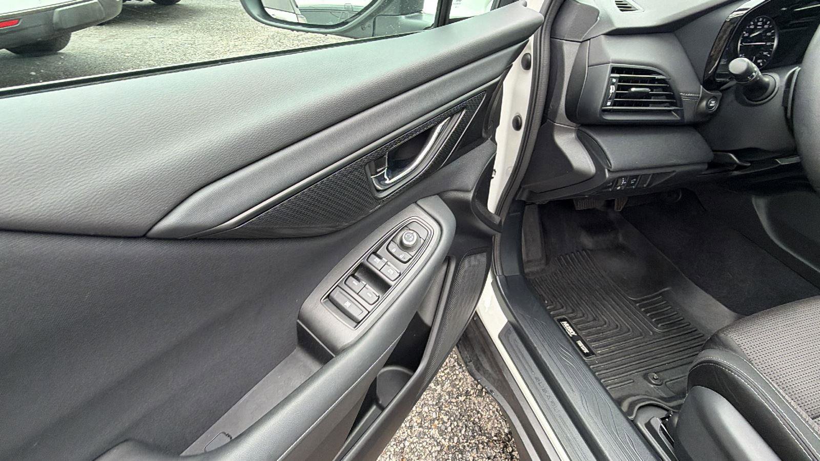 Used 2024 Subaru Outback Premium AWD/4WD image 12