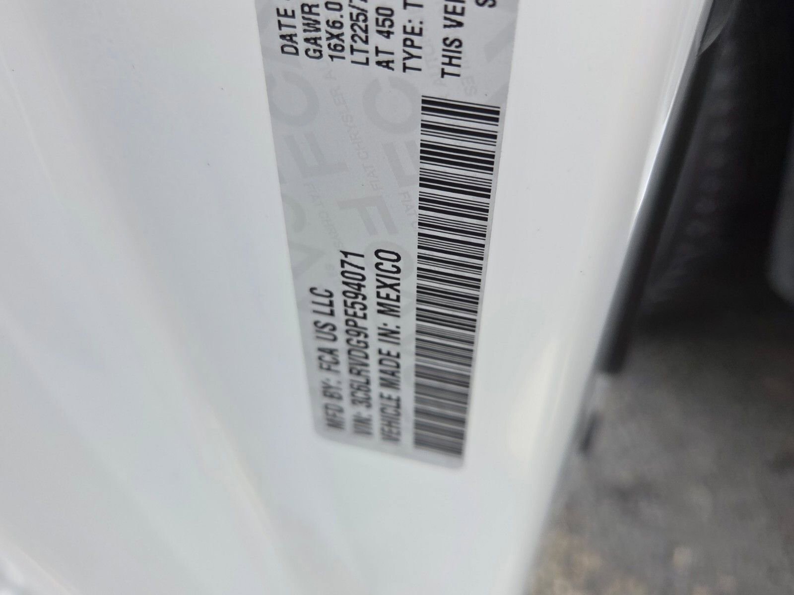 Used 2023 RAM ProMaster 2500 FWD image 16