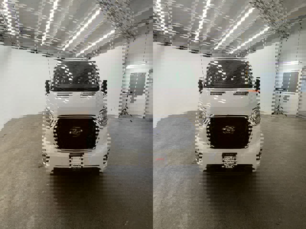 Used 2023 Ford Transit 350 XLT image 9