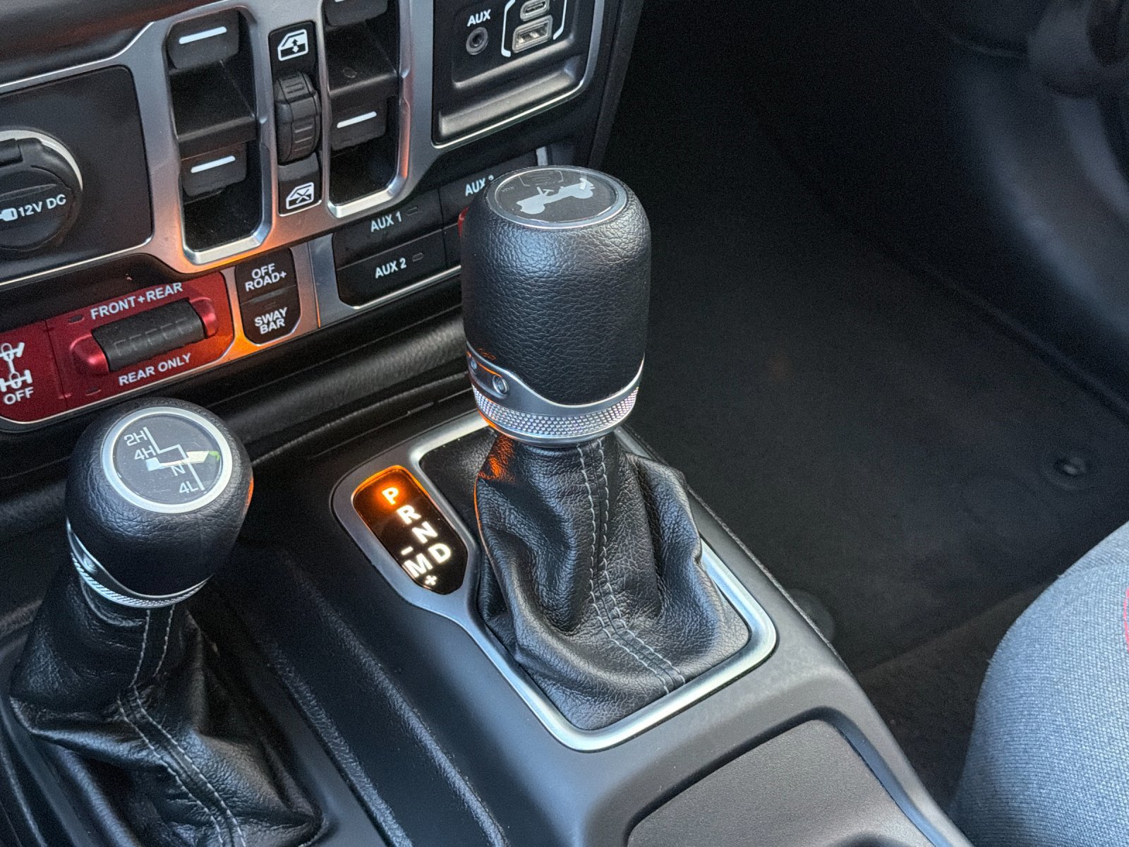 Used 2025 Jeep Wrangler Unlimited Rubicon AWD/4WD image 25