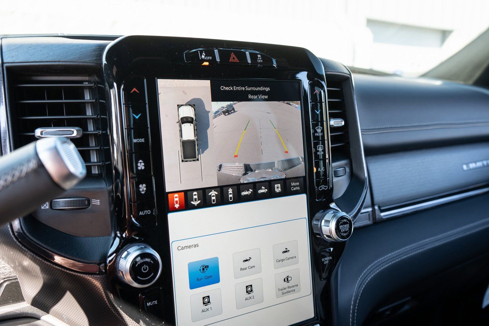 Used 2024 RAM 2500 Limited image 39