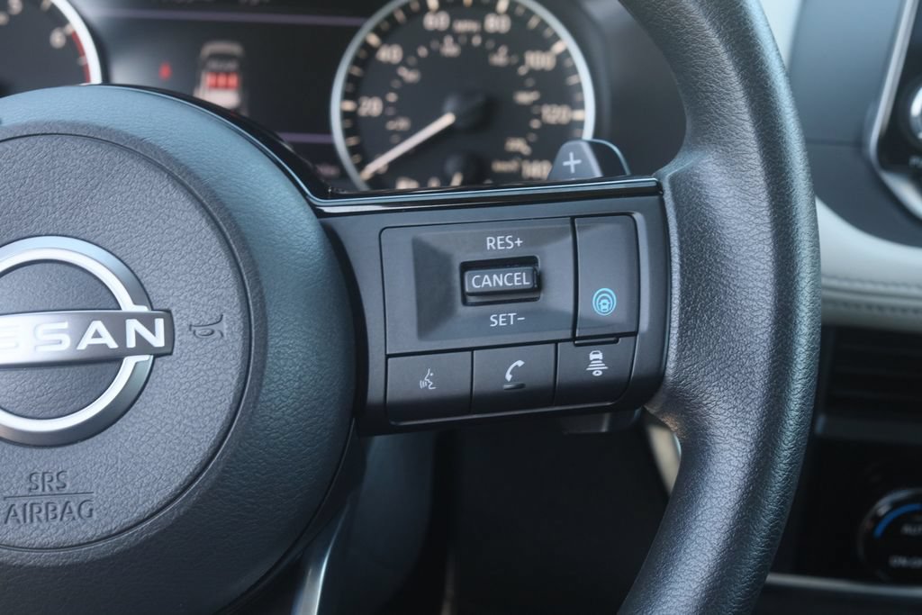 Used 2023 Nissan Rogue SV AWD/4WD image 10