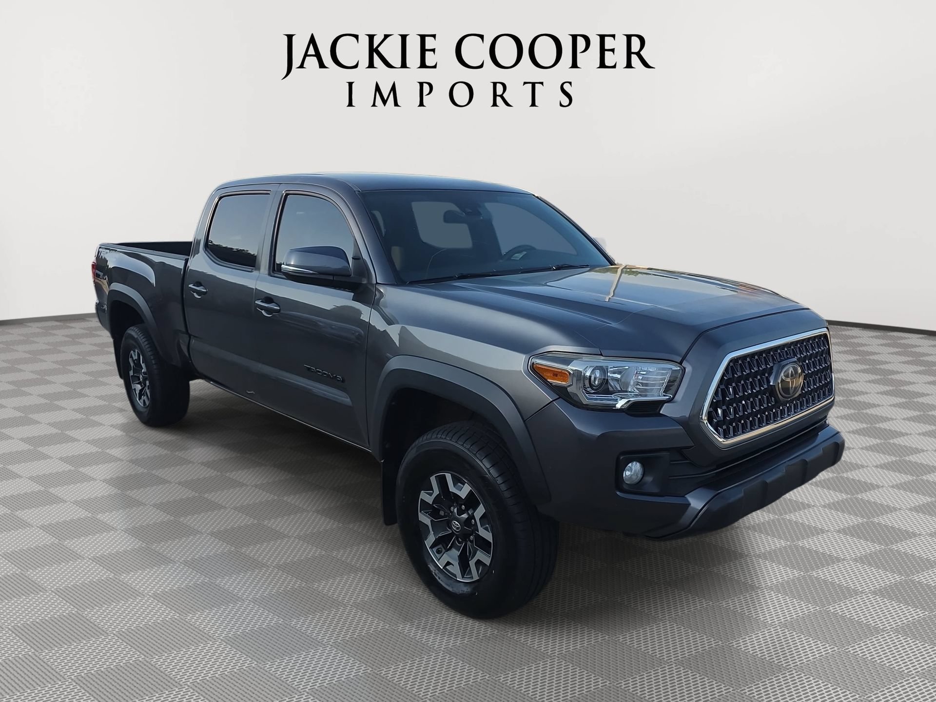 Used 2019 Toyota Tacoma TRD Off-Road w/ Technology Package AWD/4WD image 3