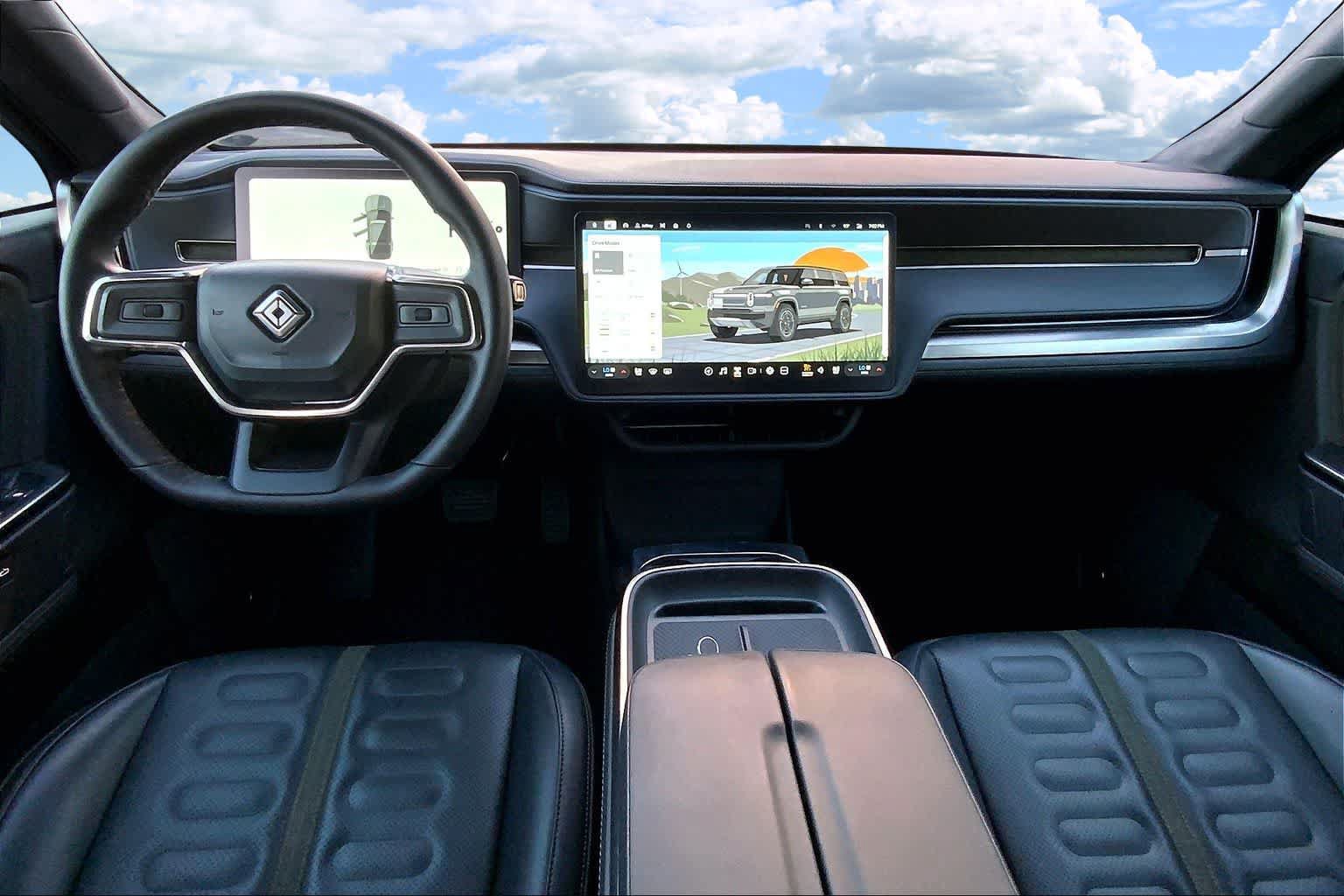 Used 2025 Rivian R1S Adventure Dual AWD/4WD image 10