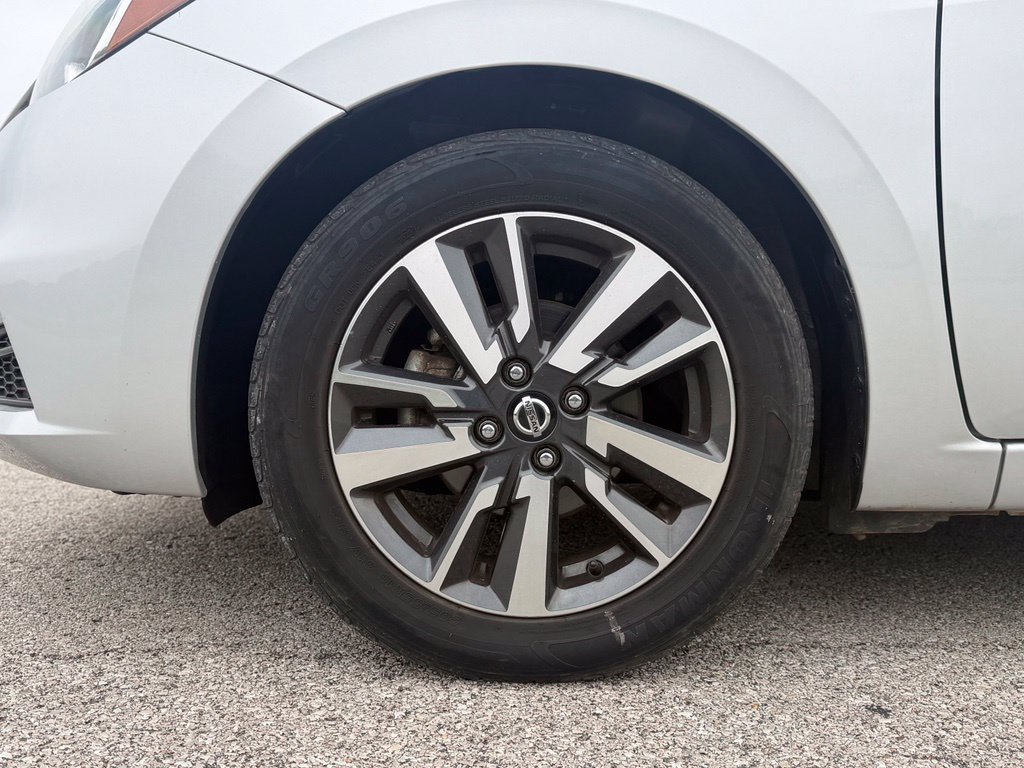 Used 2021 Nissan Versa SV FWD image 12