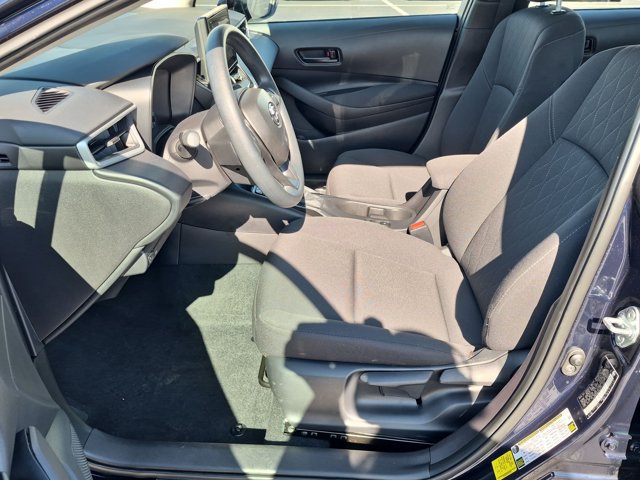 Used 2025 Toyota Corolla LE FWD image 9
