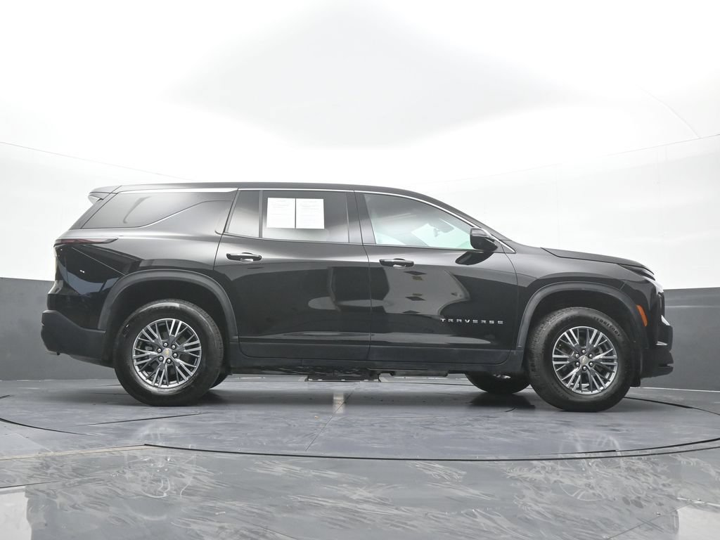 Used 2024 Chevrolet Traverse LS FWD image 70