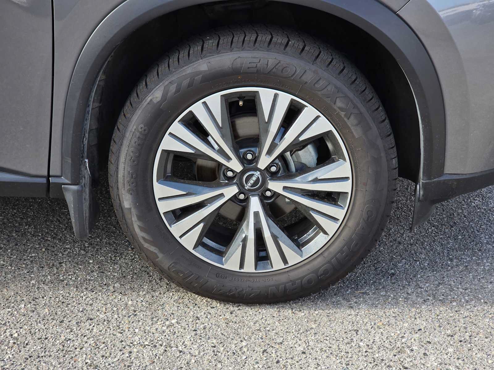 Used 2023 Nissan Rogue SV FWD image 9