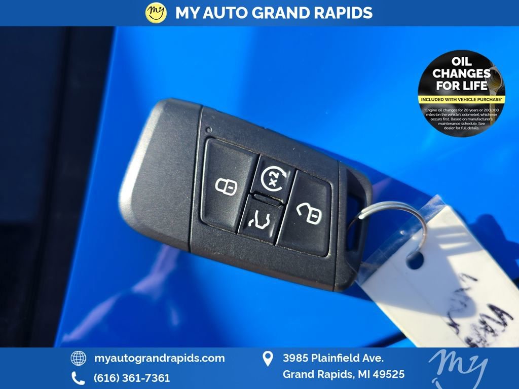 Used 2024 Volkswagen Taos SE image 42