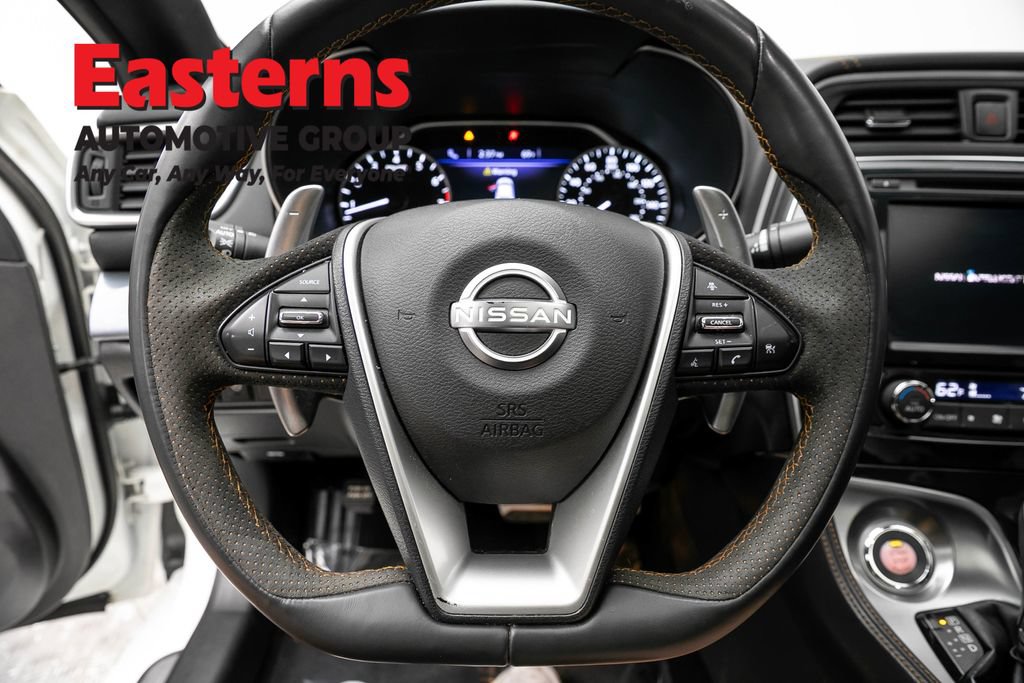Used 2023 Nissan Maxima SR w/ Sport Mat Group FWD image 10