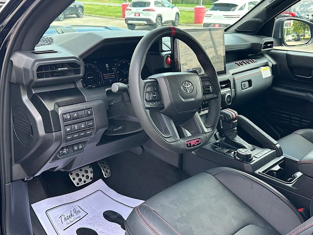 Used 2025 Toyota Tacoma TRD Pro AWD/4WD image 19