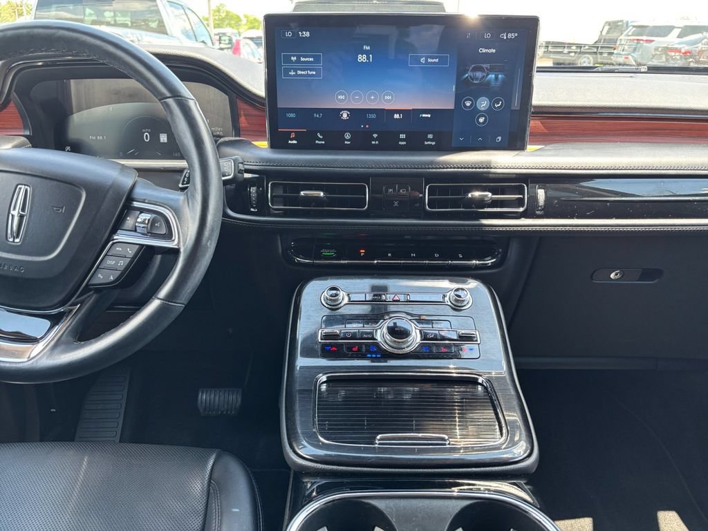 Certified 2023 Lincoln Nautilus Reserve w/ Luxury Package AWD/4WD image 20