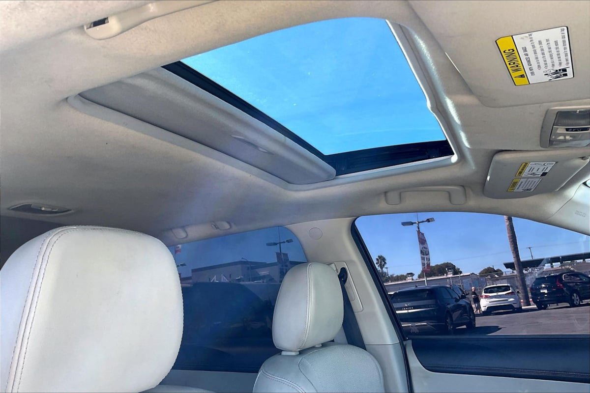 Used 2012 Mitsubishi Outlander SE FWD image 22