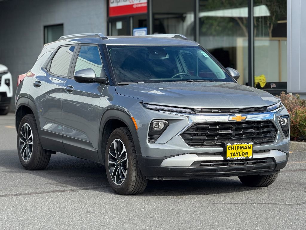 Used 2024 Chevrolet TrailBlazer LT w/ Convenience Package image 1