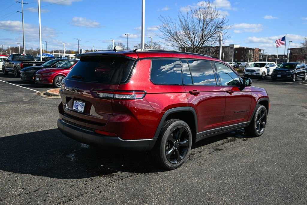 Used 2023 Jeep Grand Cherokee L Laredo image 5