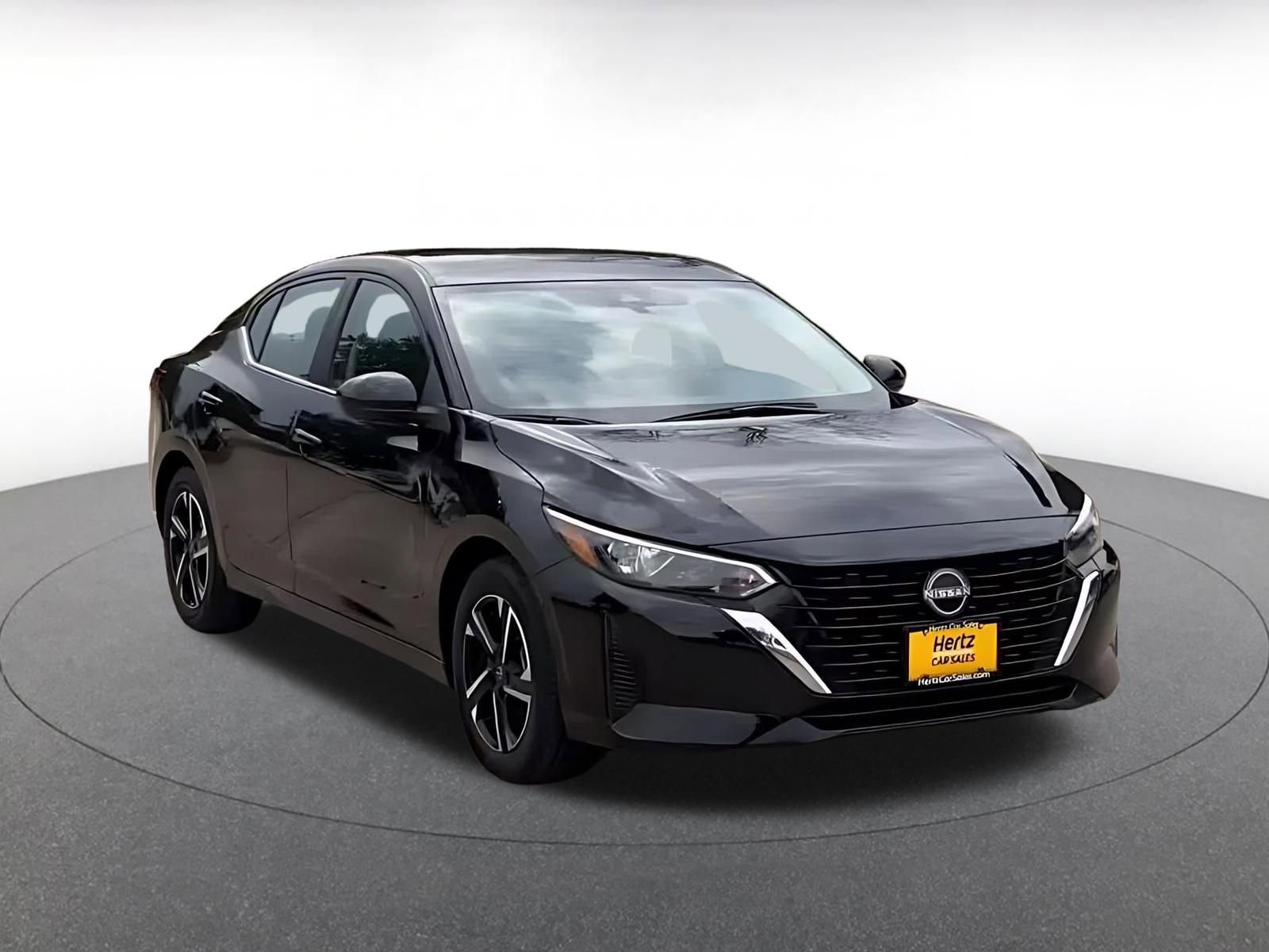 Used 2025 Nissan Sentra SV image 3