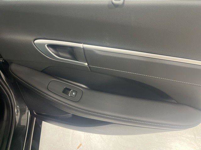 New 2025 Hyundai Sonata Limited FWD image 24