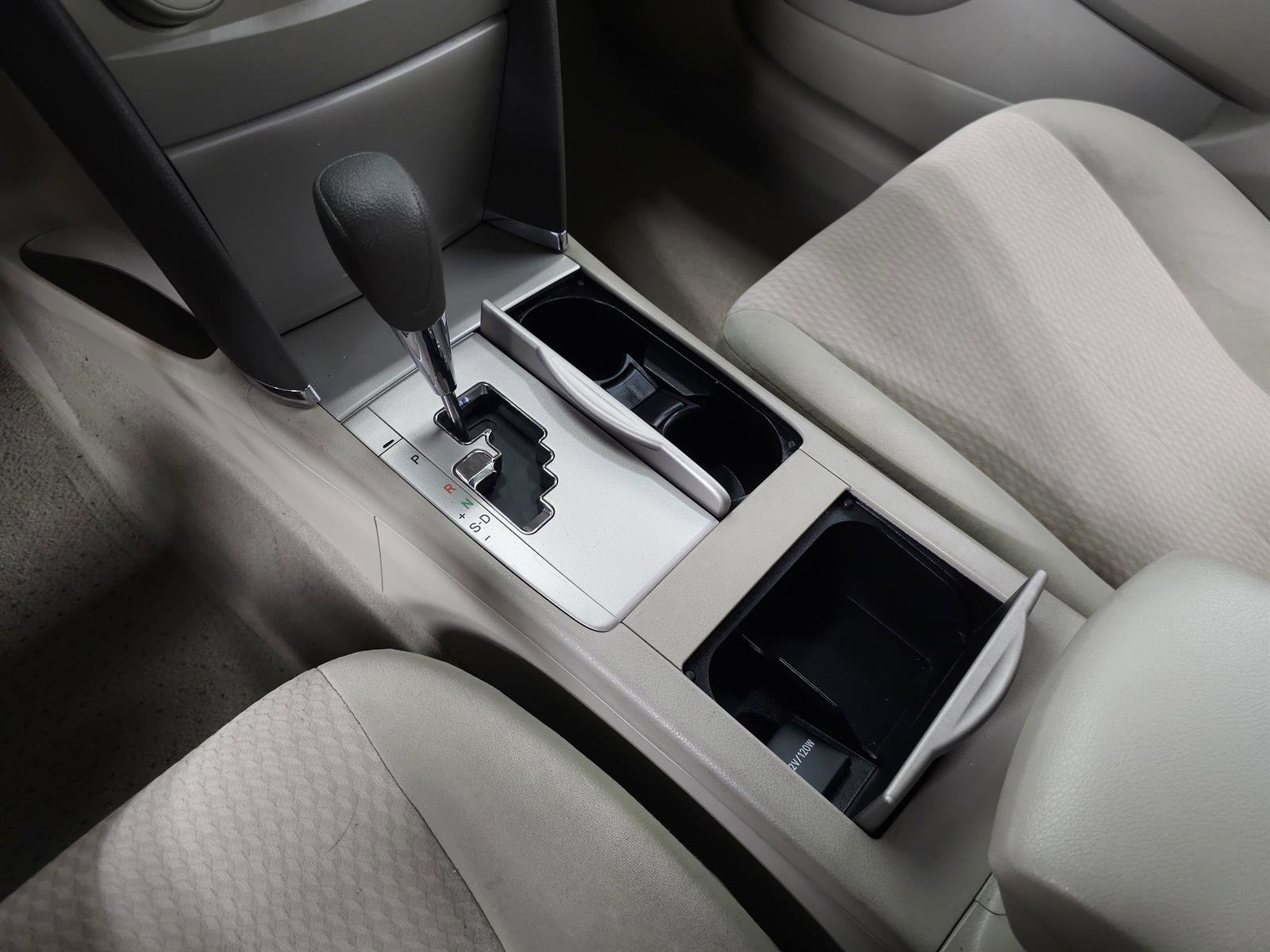 Used 2011 Toyota Camry LE image 19